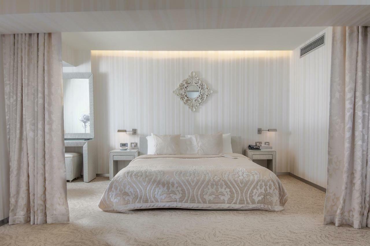 Vega Hotel Mamaia Extérieur photo