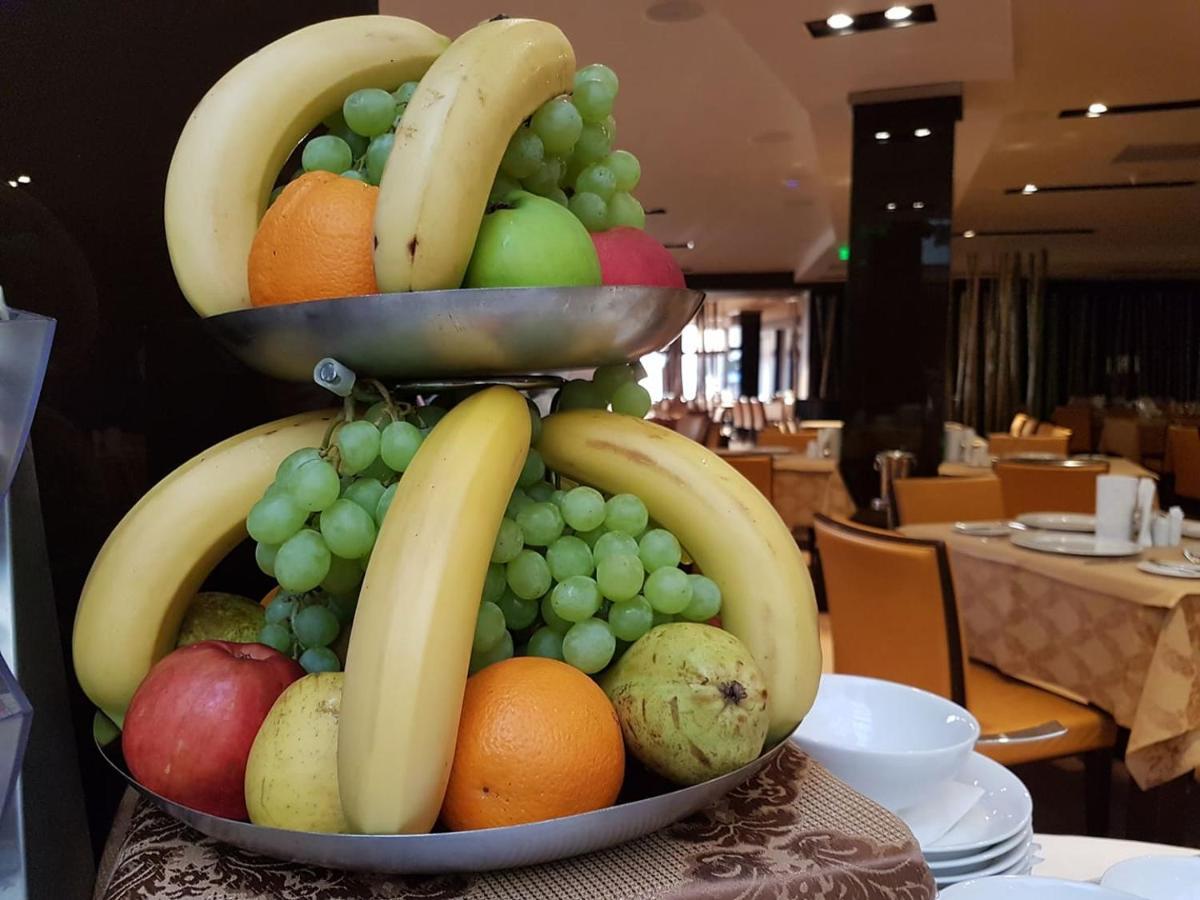 Vega Hotel Mamaia Extérieur photo Fruit